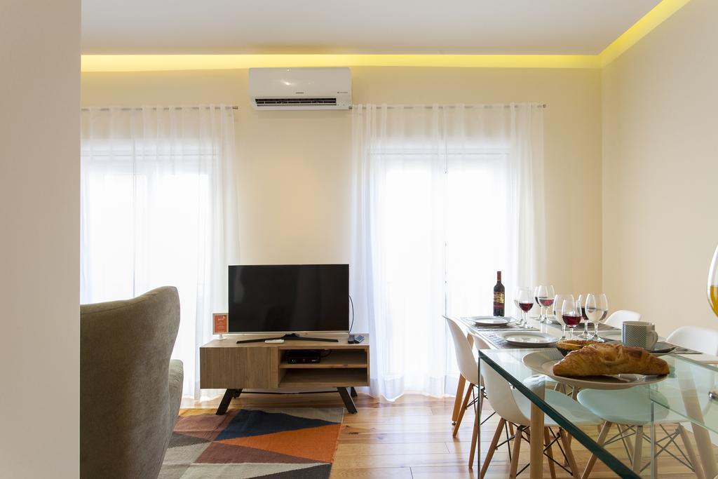 Joivy Graca Deluxe Apartments Lisbon Exterior photo