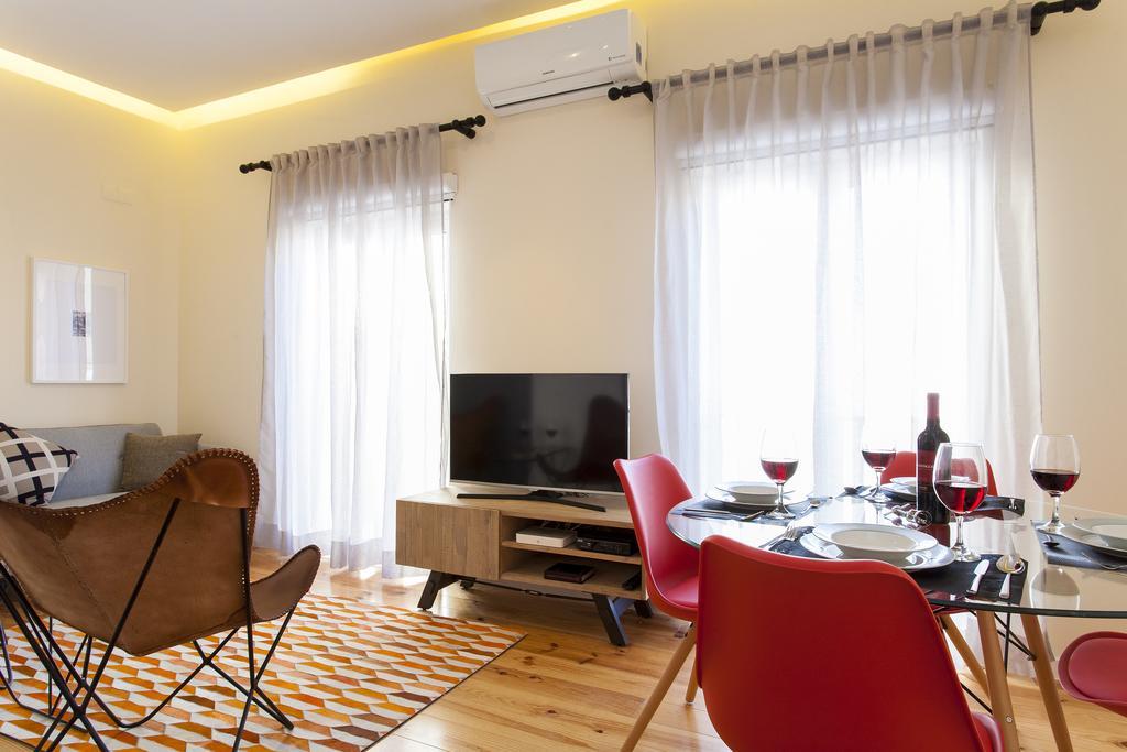 Joivy Graca Deluxe Apartments Lisbon Exterior photo