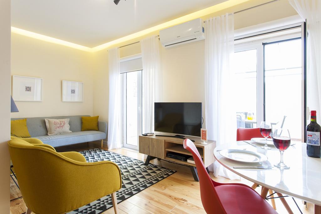 Joivy Graca Deluxe Apartments Lisbon Exterior photo